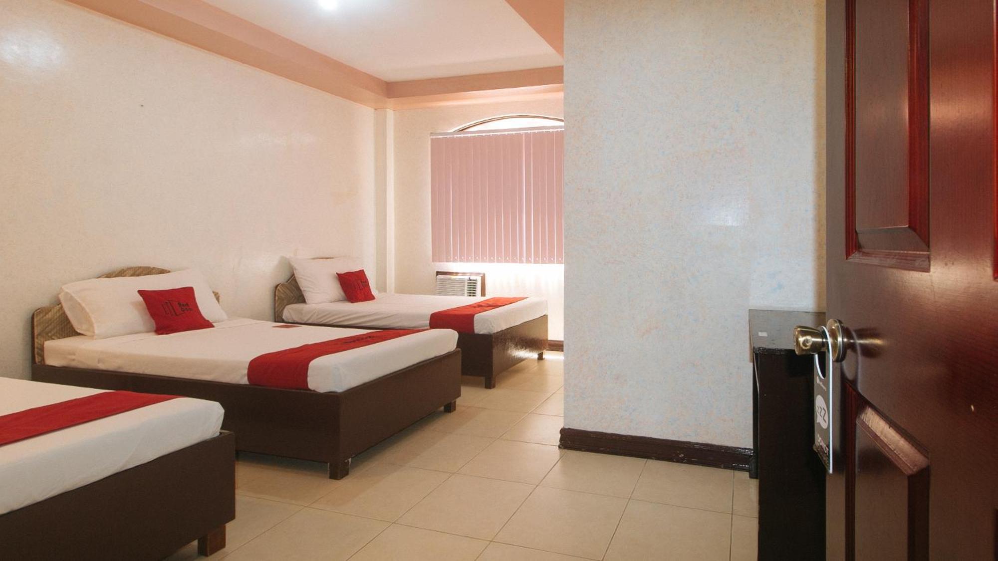 Reddoorz At Coco Grove Tourist Inn Đảo Đảo Panglao Ngoại thất bức ảnh