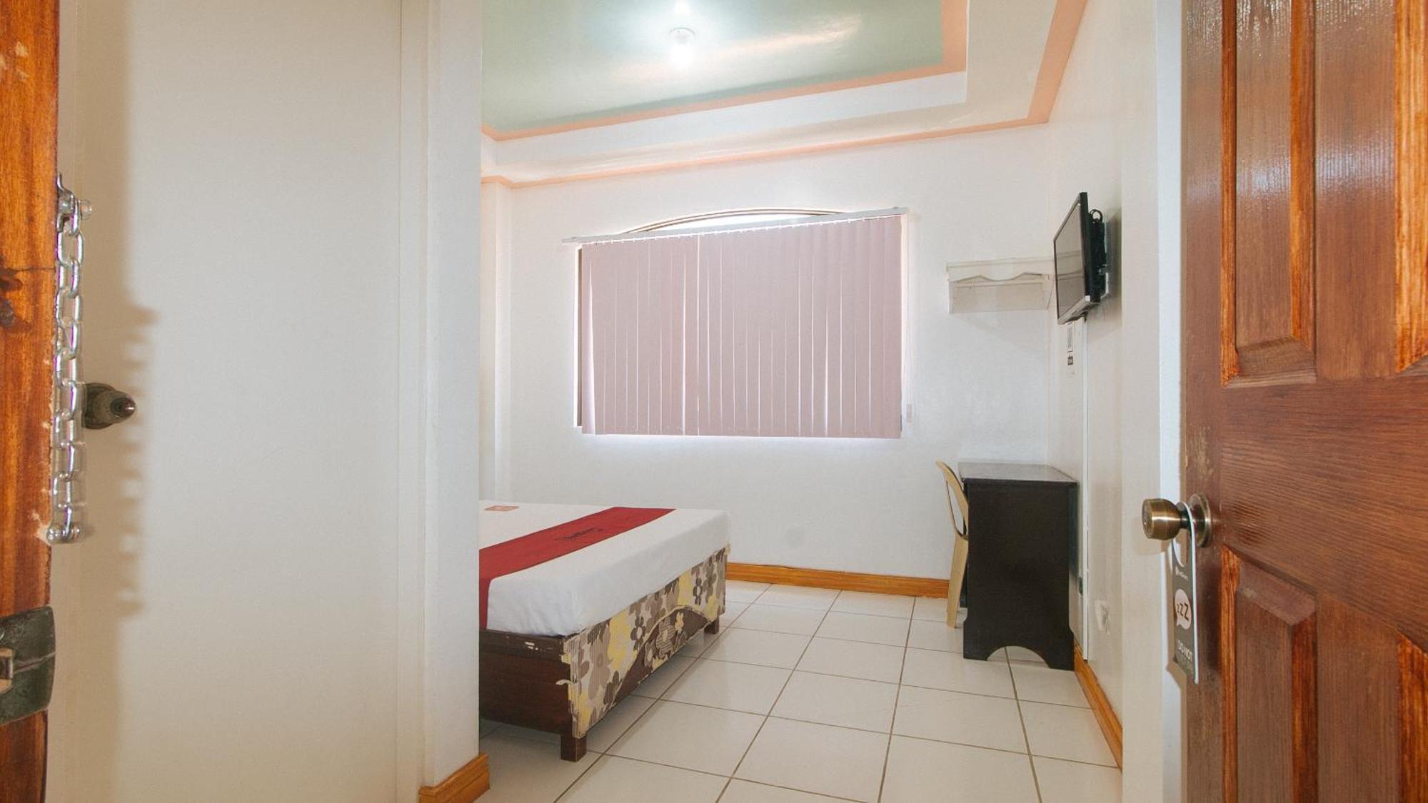 Reddoorz At Coco Grove Tourist Inn Đảo Đảo Panglao Ngoại thất bức ảnh