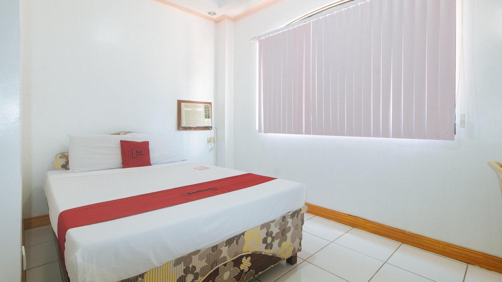 Reddoorz At Coco Grove Tourist Inn Đảo Đảo Panglao Ngoại thất bức ảnh