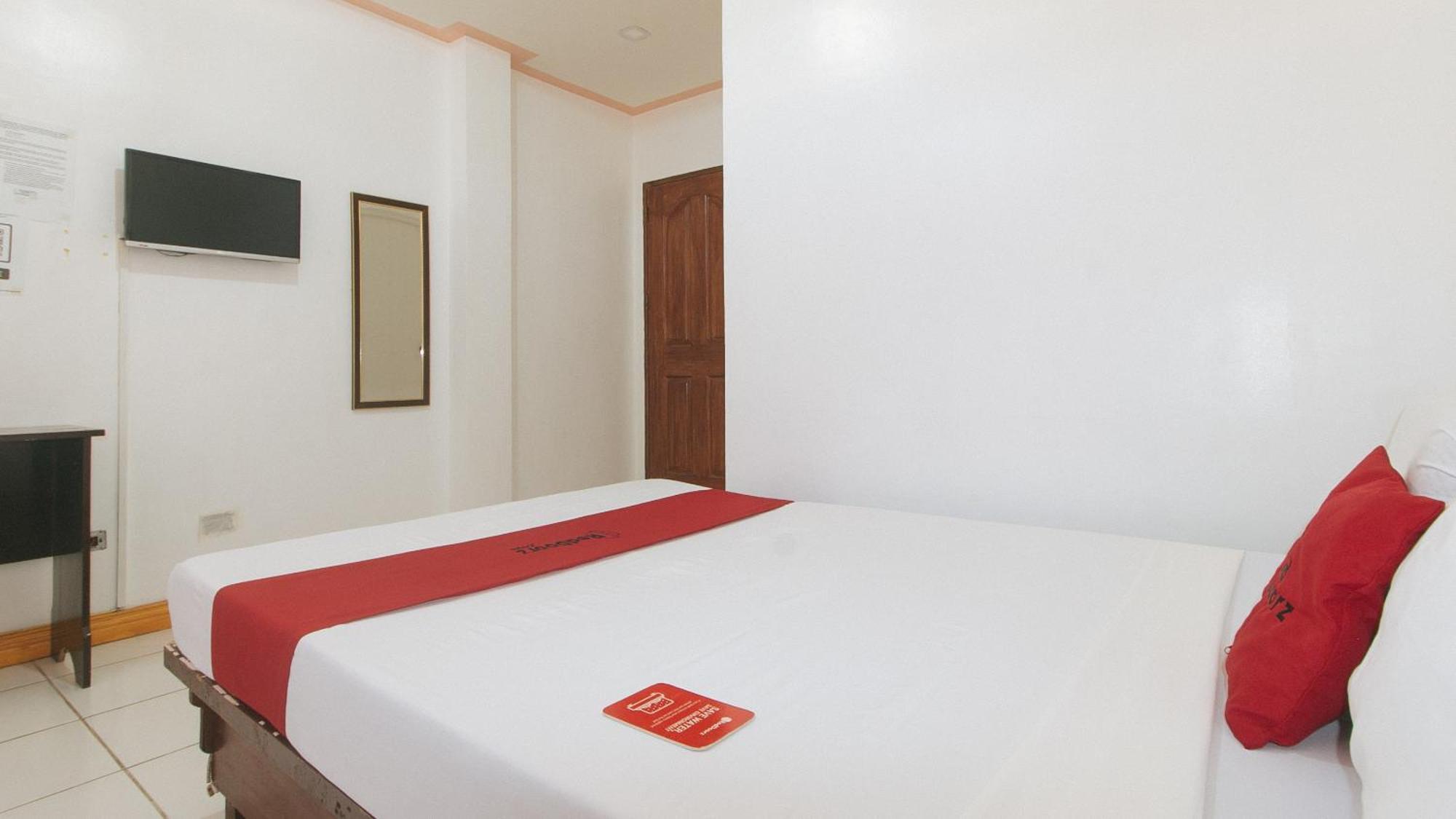 Reddoorz At Coco Grove Tourist Inn Đảo Đảo Panglao Ngoại thất bức ảnh