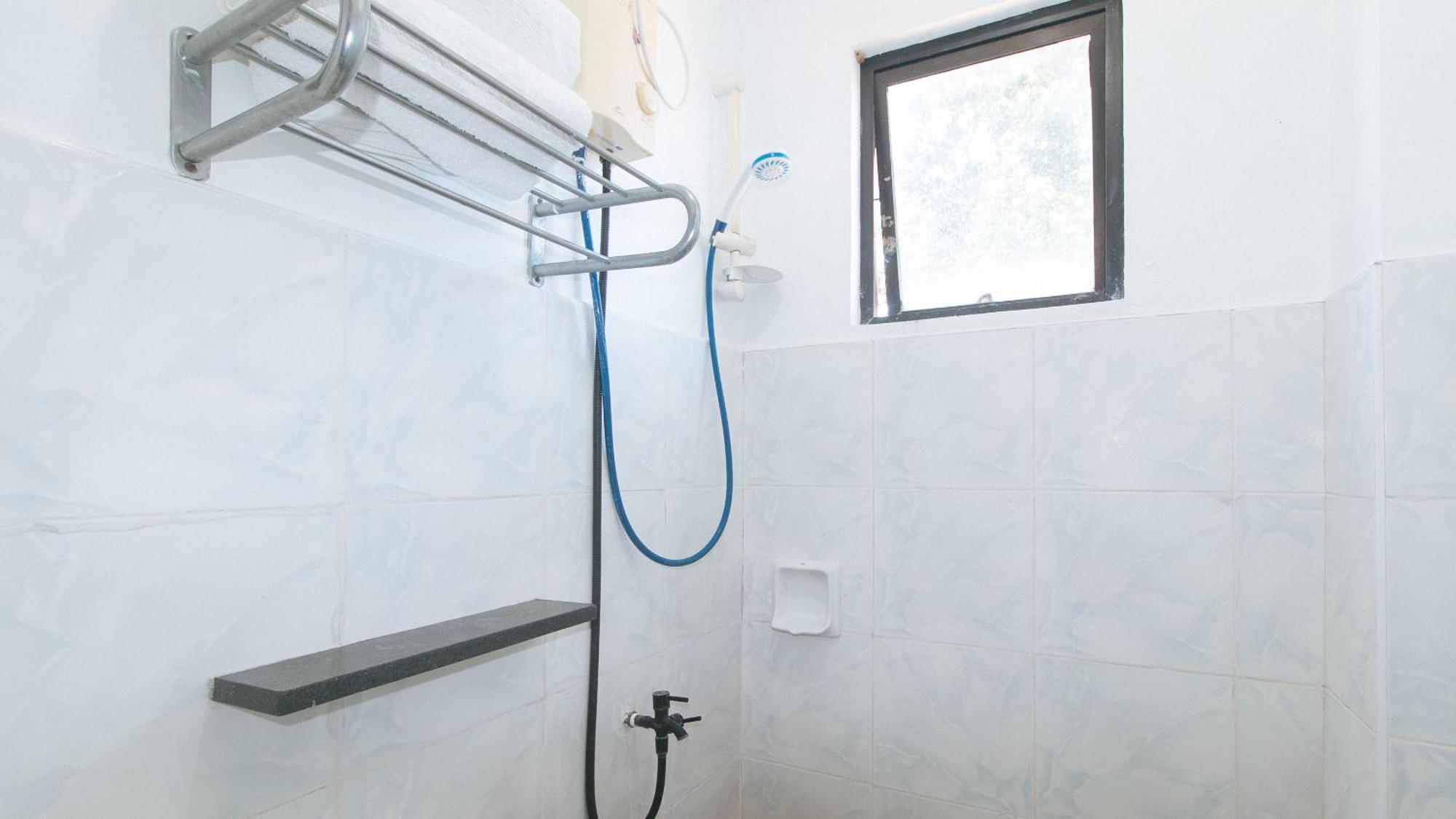 Reddoorz At Coco Grove Tourist Inn Đảo Đảo Panglao Ngoại thất bức ảnh